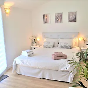 Bed & Breakfast D'hotes De Charme Merbleuesoleil